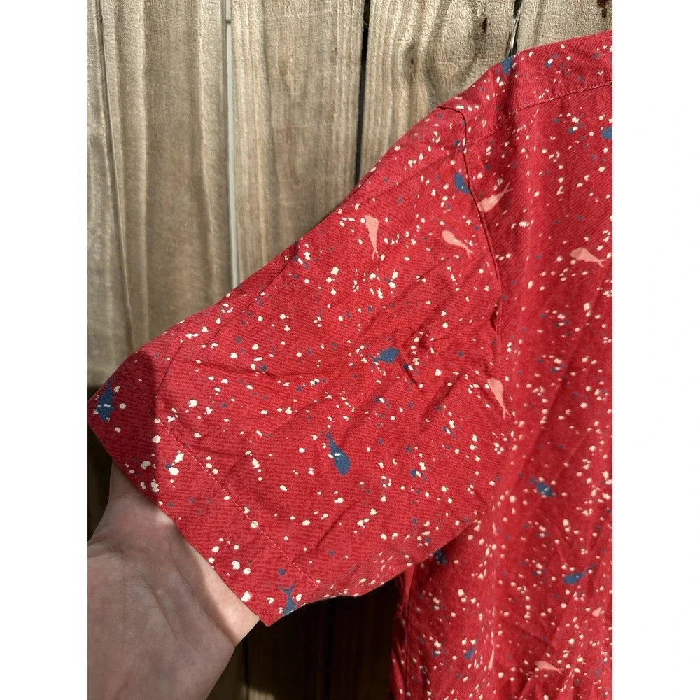 Columbia Shirt Mens Medium Red PFG Pocket Button Up Whale‎ Fish Print Vented